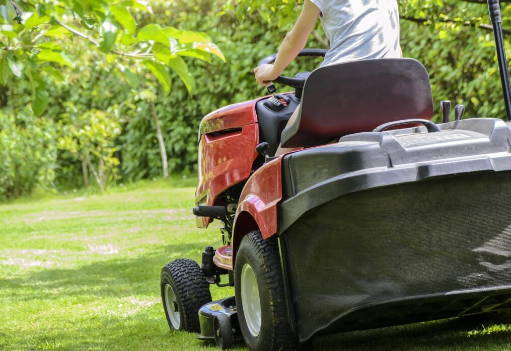 Budget Lawn Care: How to Get a Green Yard Without Breaking the Bank